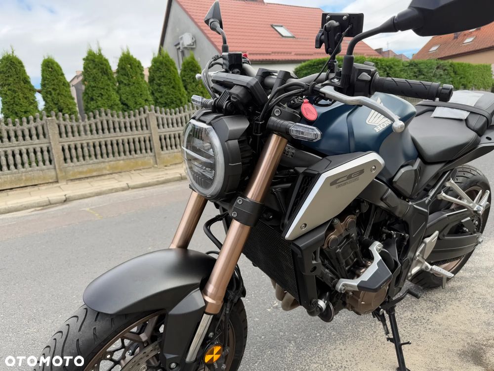Honda CB - 16