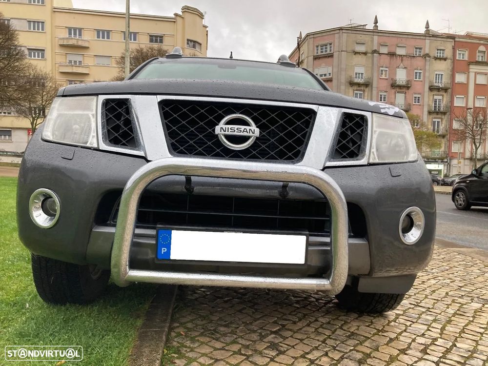 Nissan Navara 2.5 dCi CD LE Hi-Tech 4WD - 11
