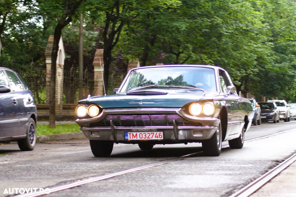 Ford Thunderbird - 3
