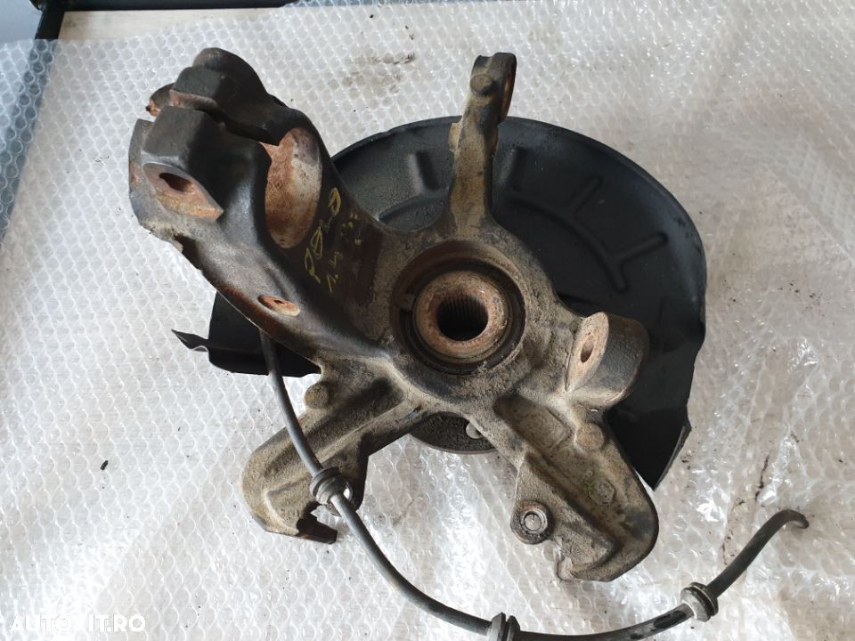 etrier dreapta fata vw polo 9n 1.4 b - 1