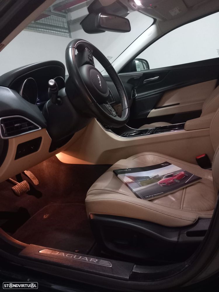 Jaguar XE 2.0 D R-Sport Aut. - 4