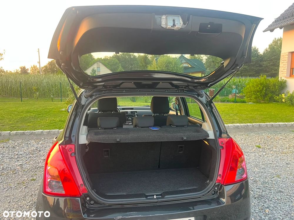 Suzuki Swift 1.3 DDiS Comfort - 9