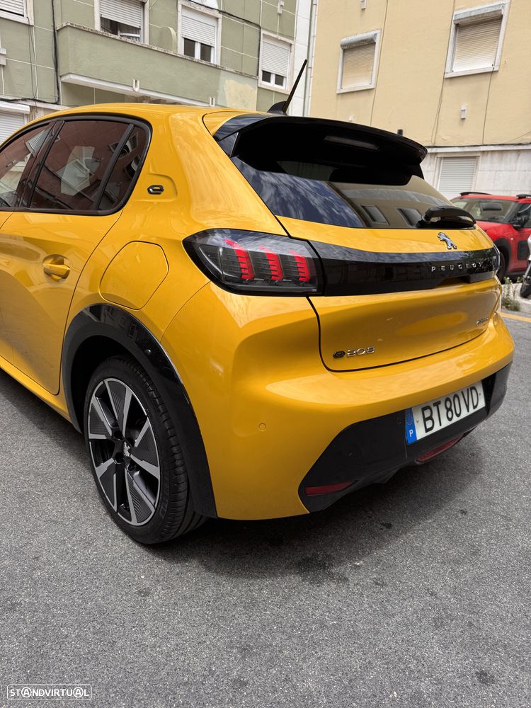 Peugeot e-208 GT Pack - 4
