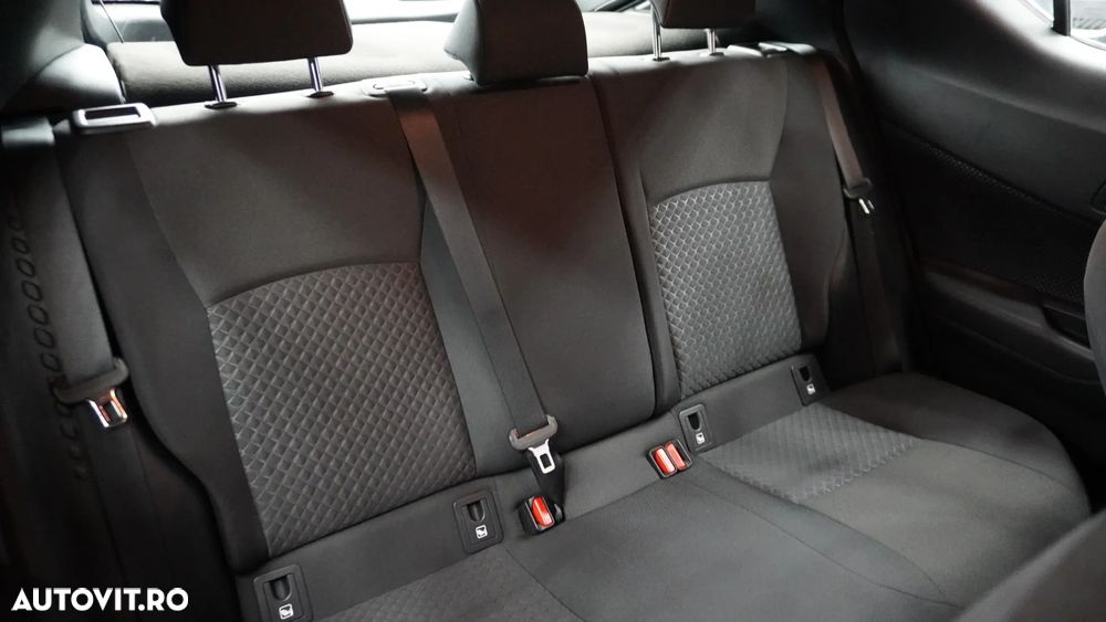 Toyota C-HR Hybrid Business-Edition - 28