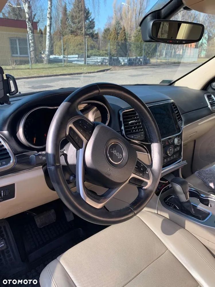 Jeep Grand Cherokee - 4