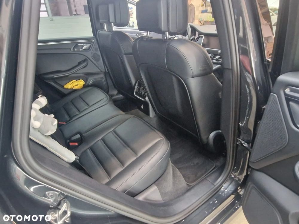 Porsche Macan T - 15