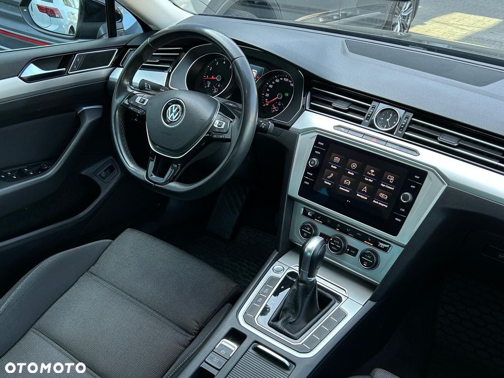 Volkswagen Passat 1.8 TSI BMT Comfortline DSG - 17