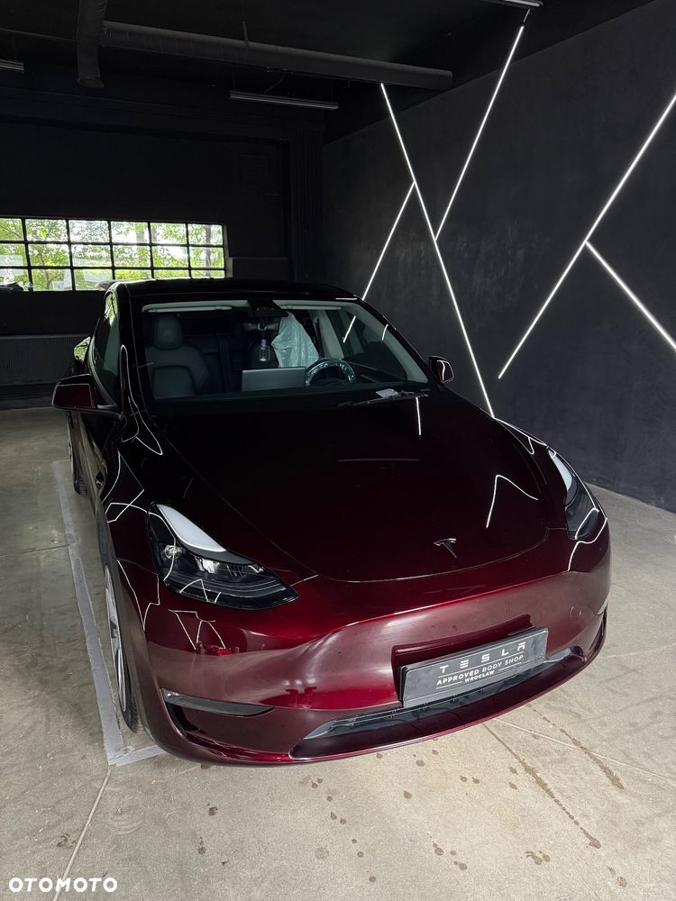 Tesla Model Y - 2