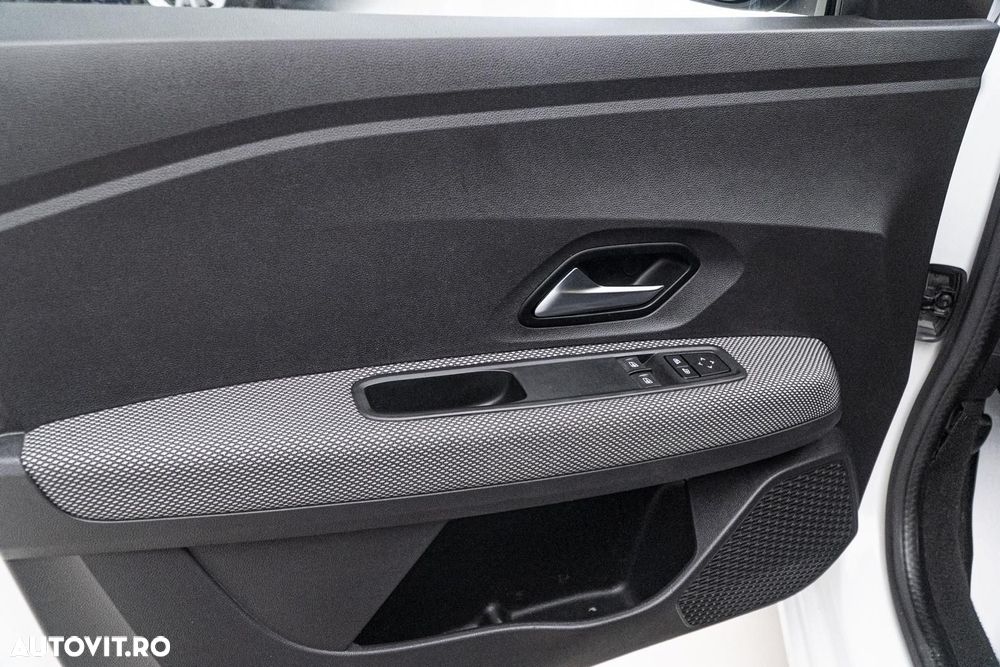 Dacia Logan TCe 90 MT6 Prestige - 25