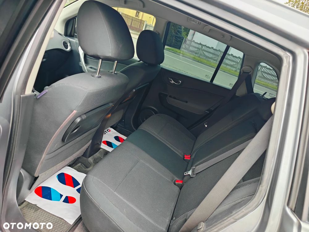 Renault Laguna dCi 150 FAP Dynamique - 8