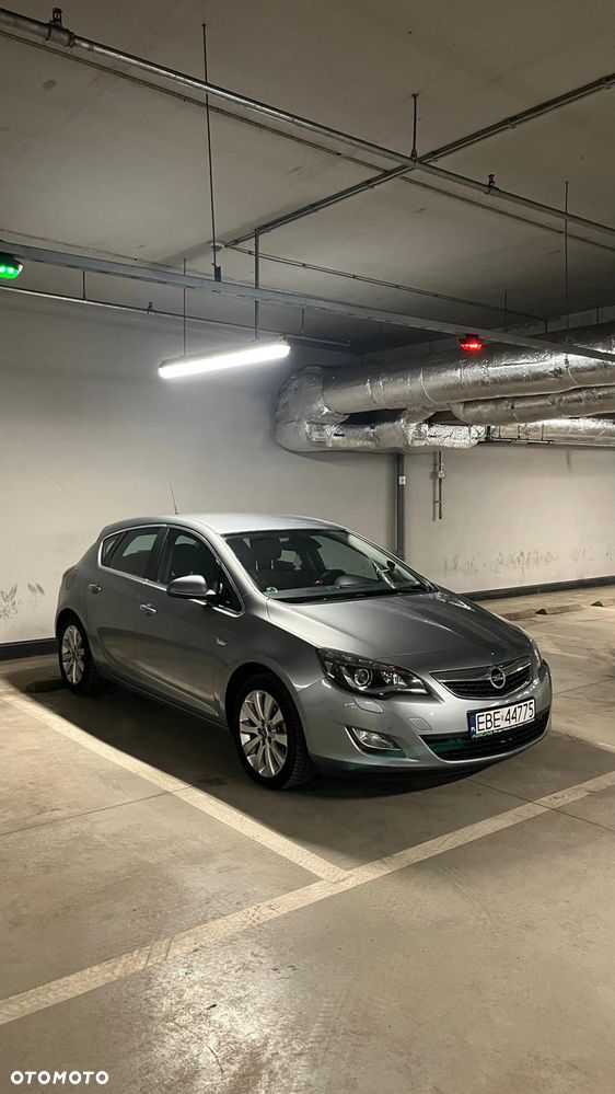 Opel Astra 1.4 T Executive - 1