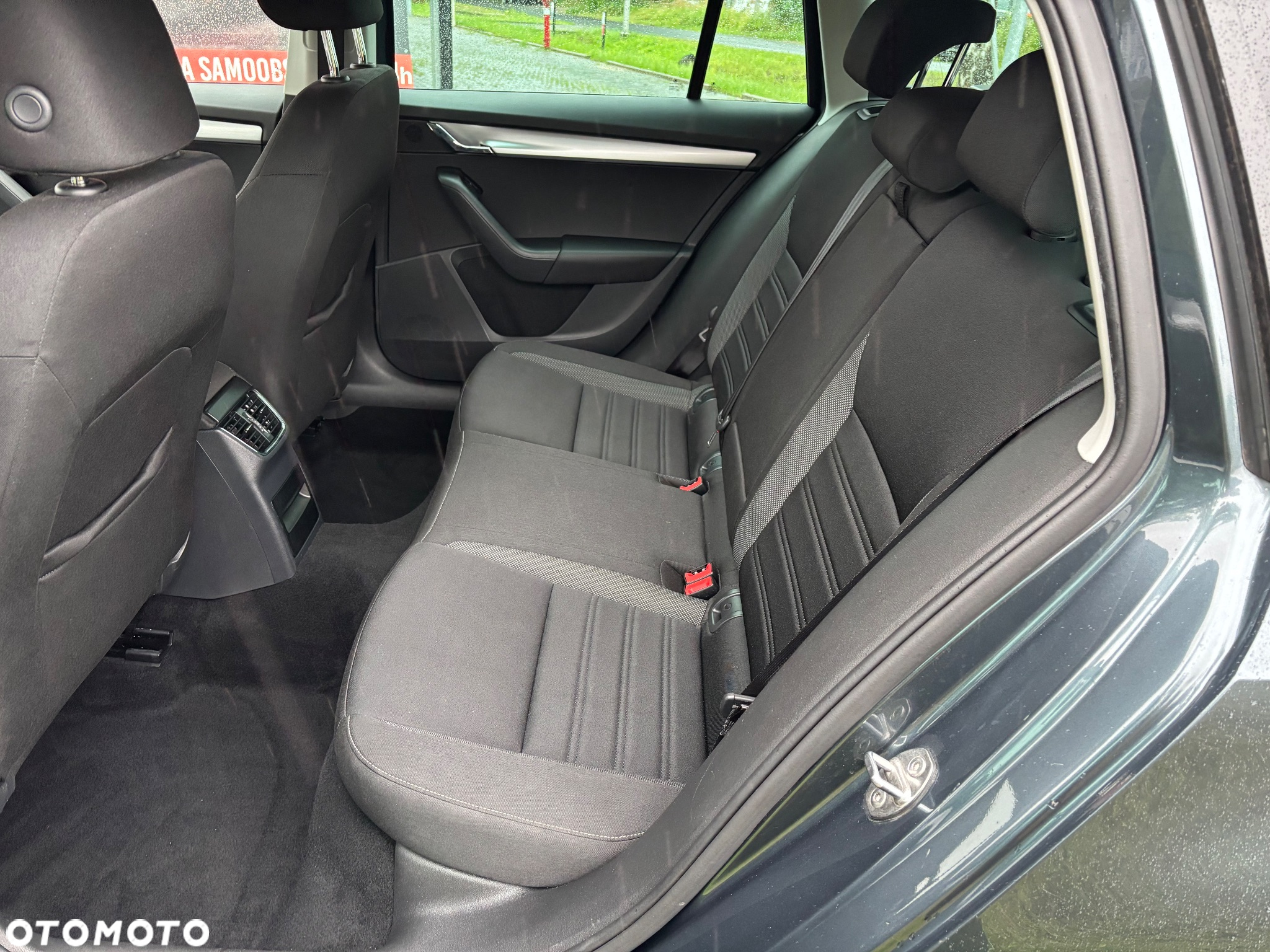 Skoda Octavia 2.0 TDI Premium Edition - 14