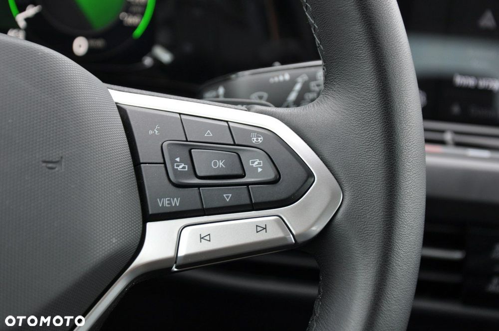 Volkswagen Golf - 19