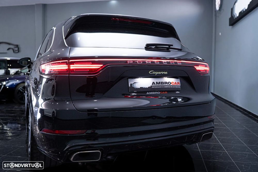 Porsche Cayenne - 12