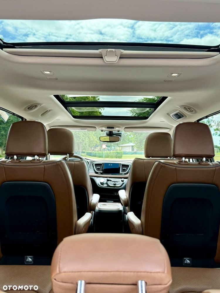Chrysler Pacifica - 18