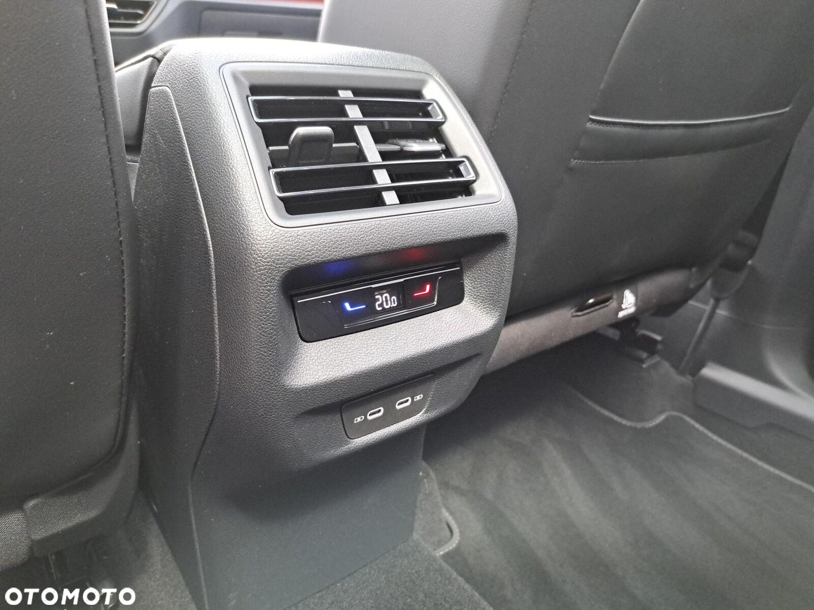 Volkswagen Tayron 2.0 TDI SCR 4Mot R-Line Plus DSG - 31