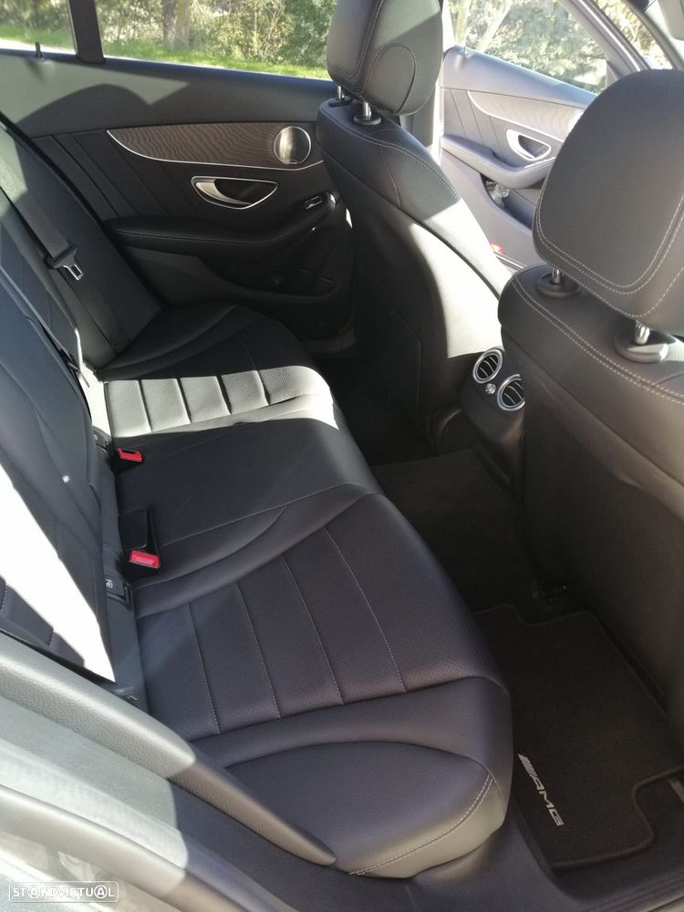 Mercedes-Benz C 200 - 12
