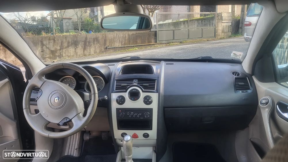 Renault Mégane 1.5 dCi Confort Dynamique - 9