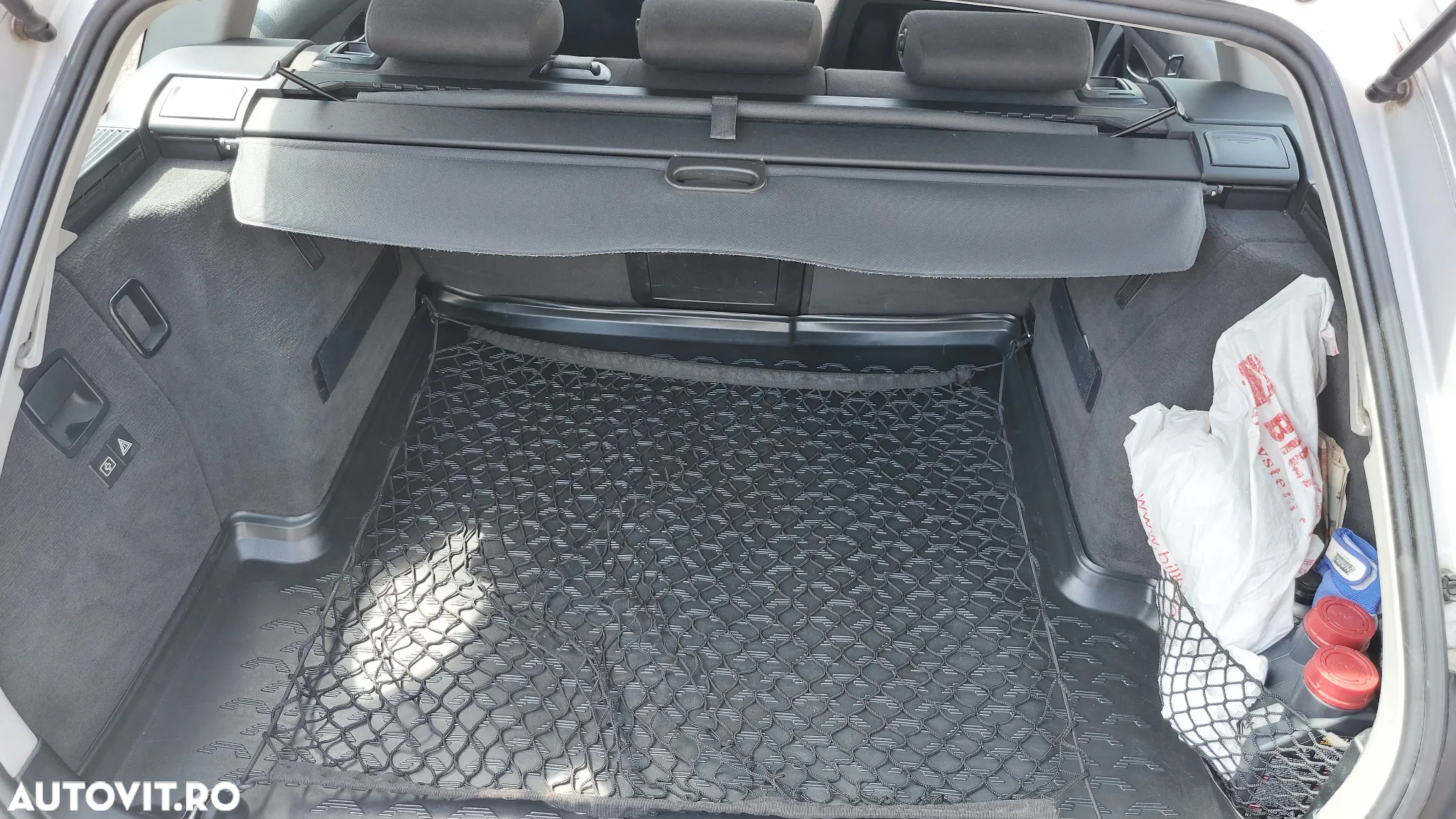 BMW Seria 3 320d Touring - 13