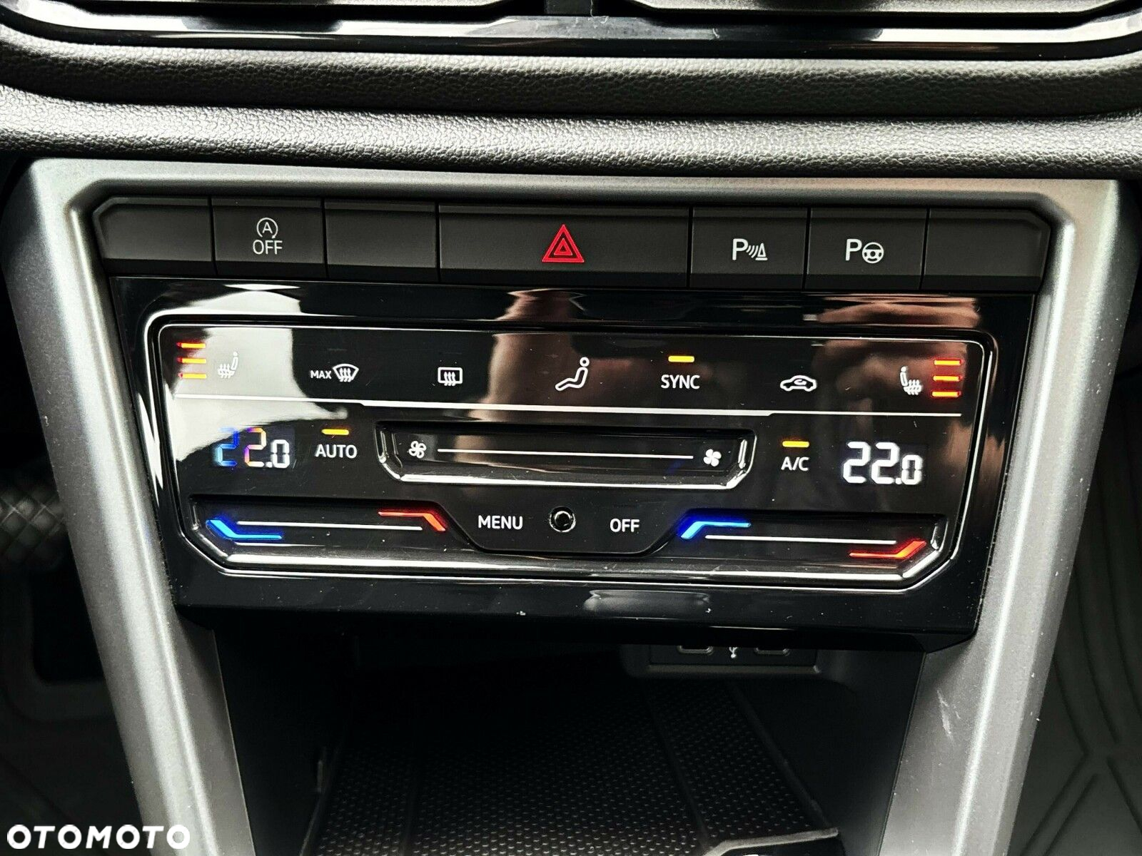 Volkswagen T-Roc - 25