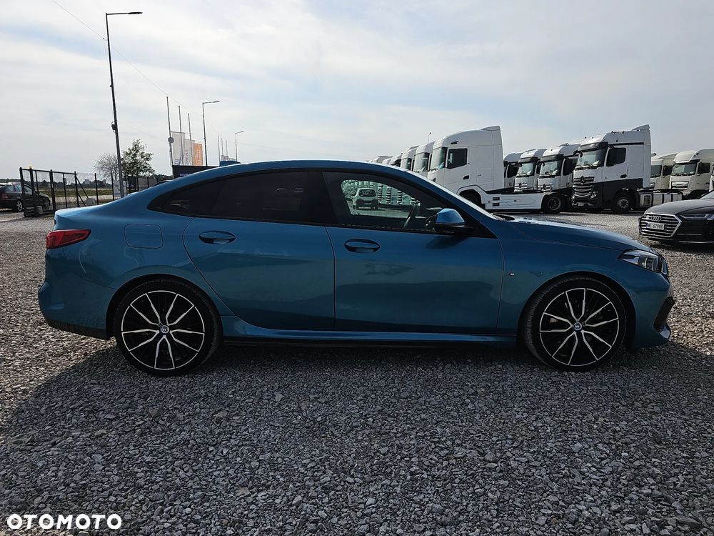 BMW Seria 2 220i xDrive M Sport - 4
