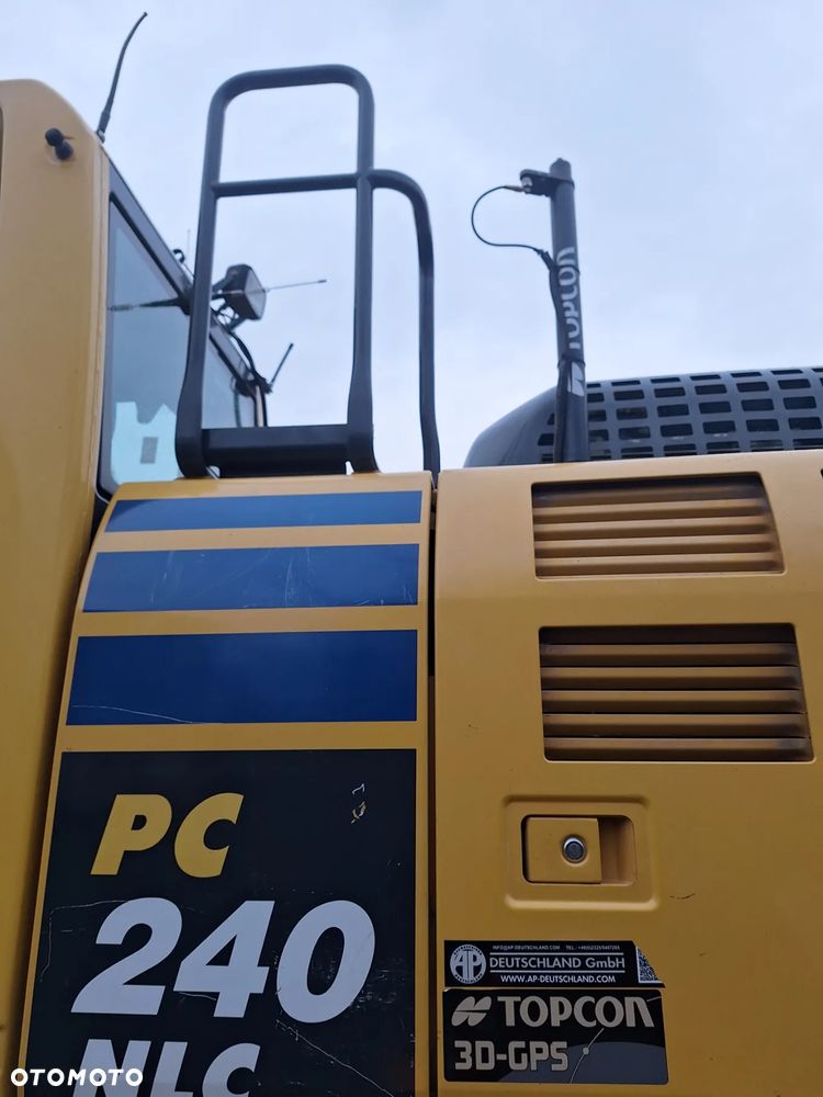 Komatsu PC240NLC-10 - 13