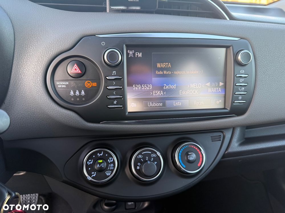 Toyota Yaris 1.0 Premium - 25