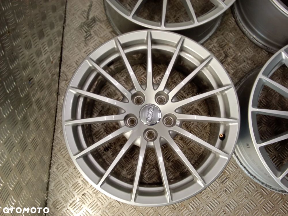 Felgi Audi A4 B9 S4 A5 7,5Jx17 et29 5x112 - 5
