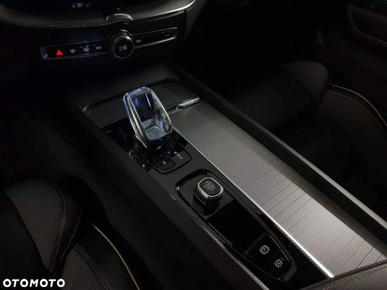 Volvo XC 60 B5 D AWD Geartronic RDesign - 32