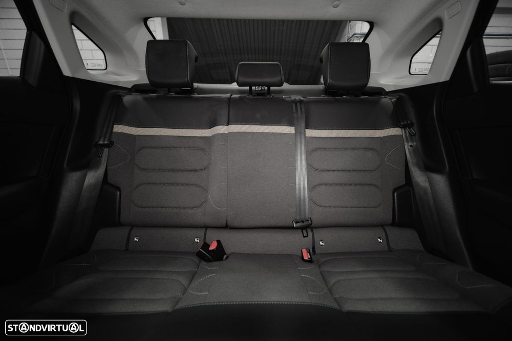 Citroën C4 X 1.2 PureTech Plus EAT8 - 12