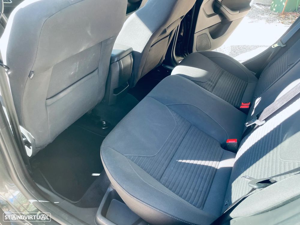 Ford Focus SW 1.5 TDCi Titanium - 6