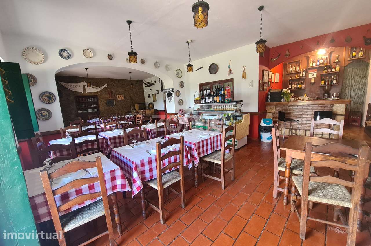 Moradia T2 com um restaurante em Monchique