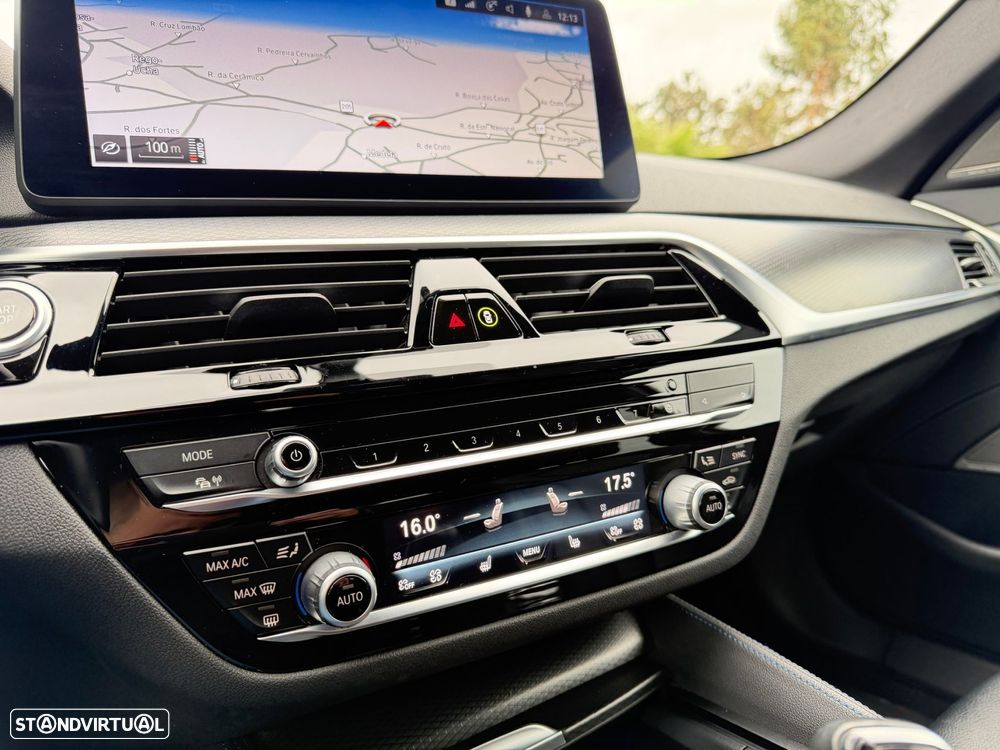 BMW 530 e Pack 50 anos M - 36