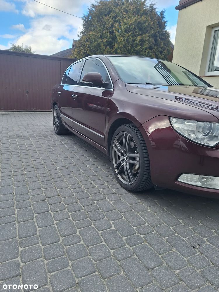 Skoda Superb 2.0 TDI Ambition DSG - 4