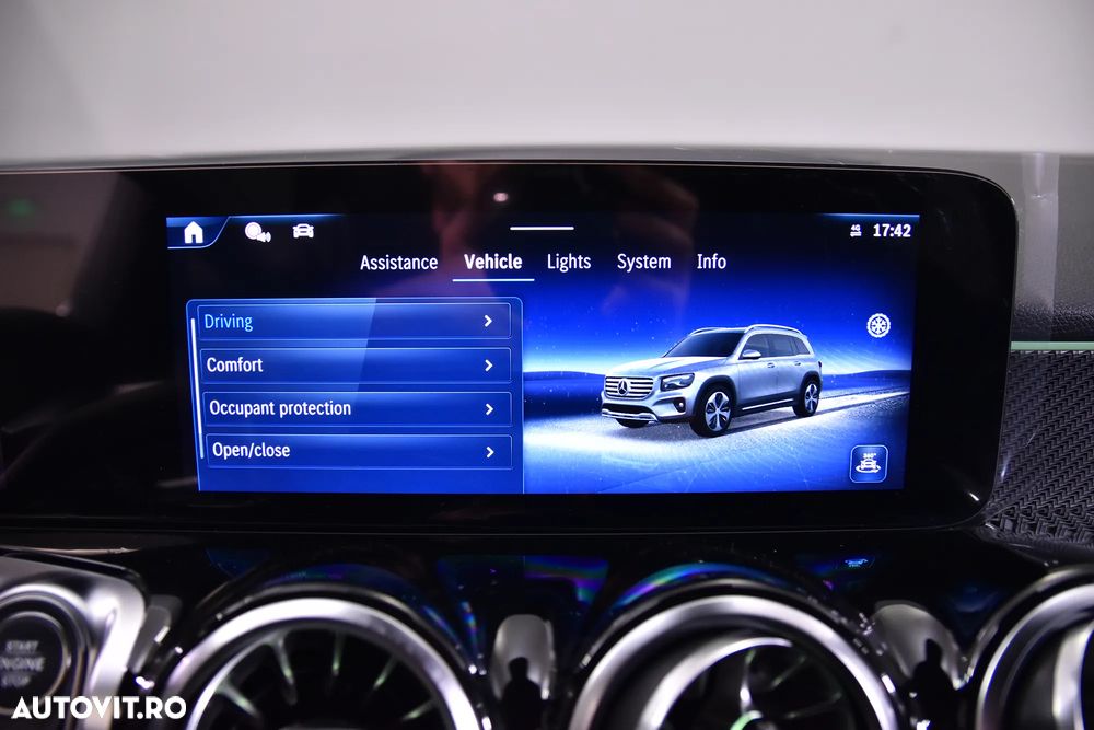 Mercedes-Benz GLB 220 d 4MATIC Aut. - 24