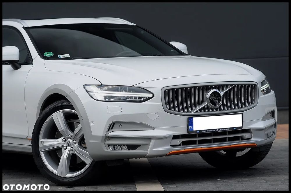 Volvo V90 Cross Country D5 AWD Ocean Race - 13