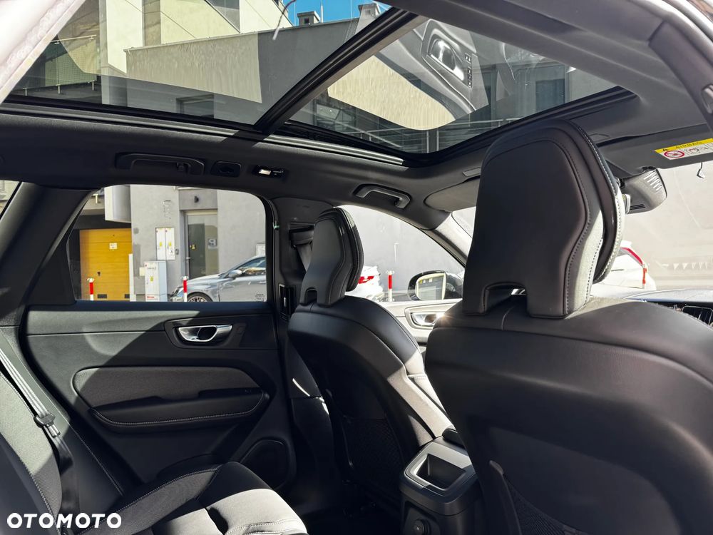 Volvo XC 60 T8 Plug-In Hybrid AWD Polestar Engineered - 11