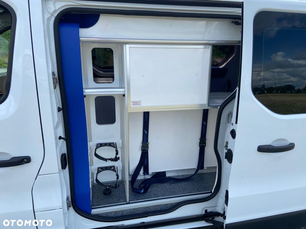 Opel Ambulans Karetka vivaro - 15