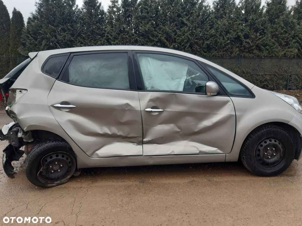 Kia Venga 1.6 CVVT Automatik Platinum Edition - 5