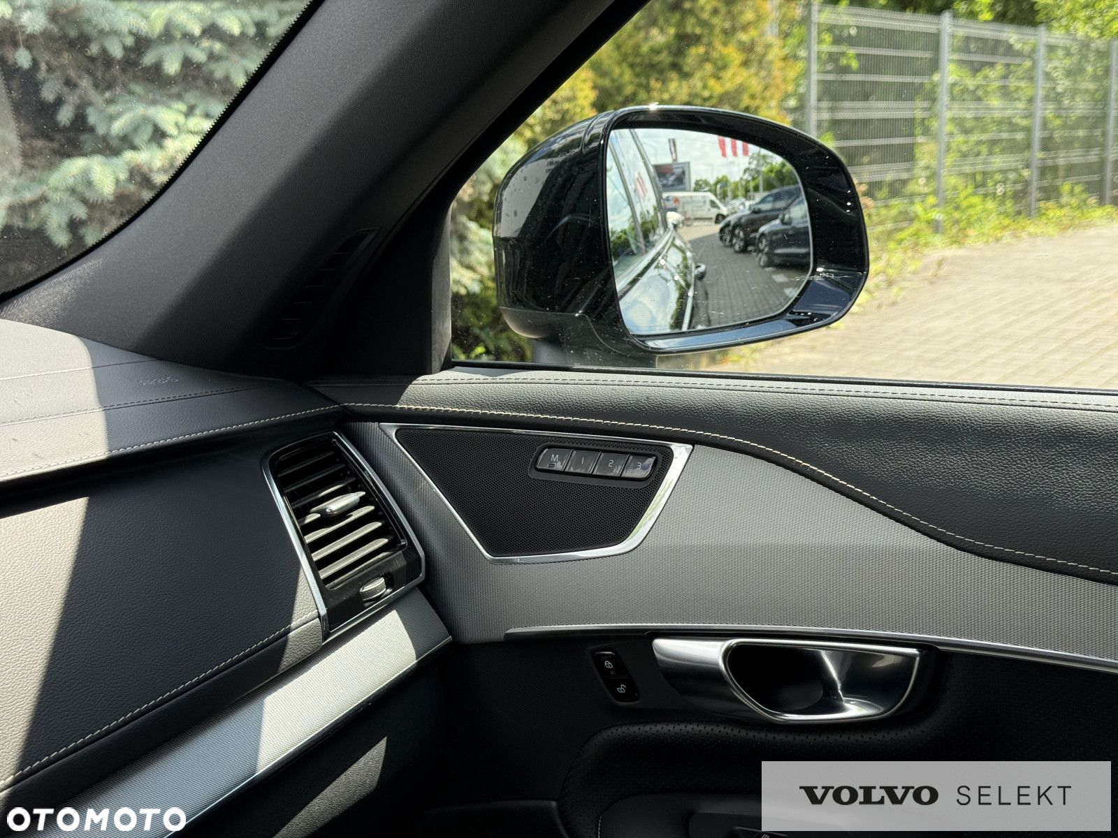 Volvo XC 90 - 31