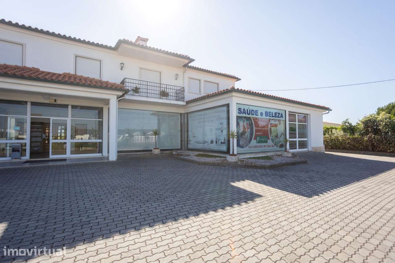 Espaço Comercial e de Serviços para Arrendamento em Samora Correia - Grande imagem: 2/8