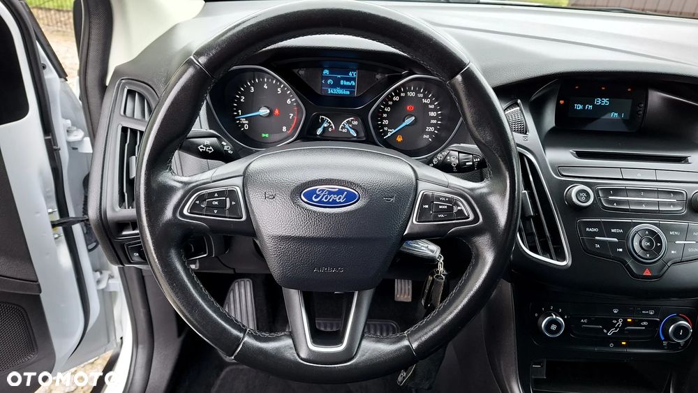 Ford Focus 1.0 EcoBoost Trend - 34
