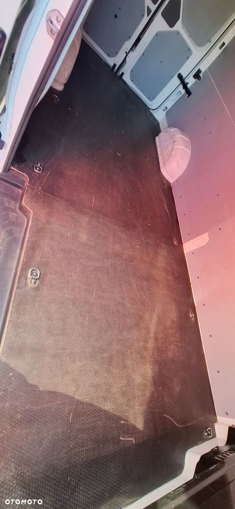 Volkswagen Crafter - 29