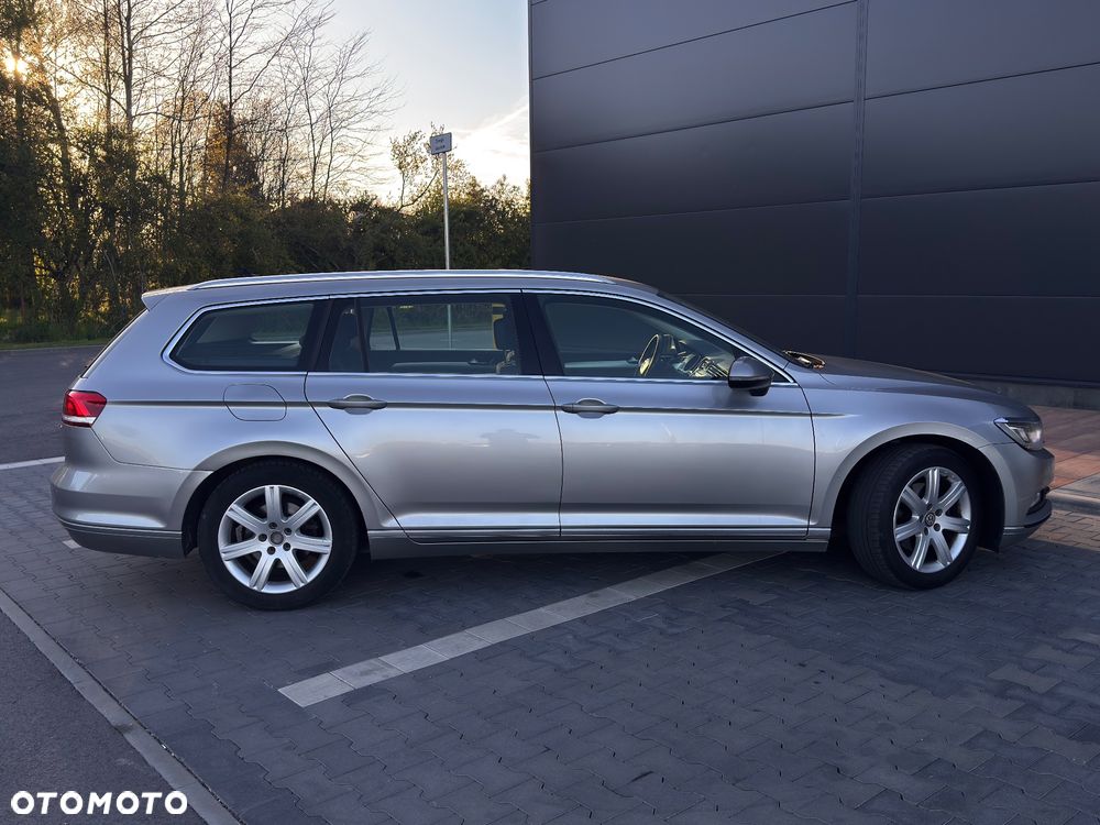 Volkswagen Passat 1.6 TDI (BlueMotion Technology) Comfortline - 24