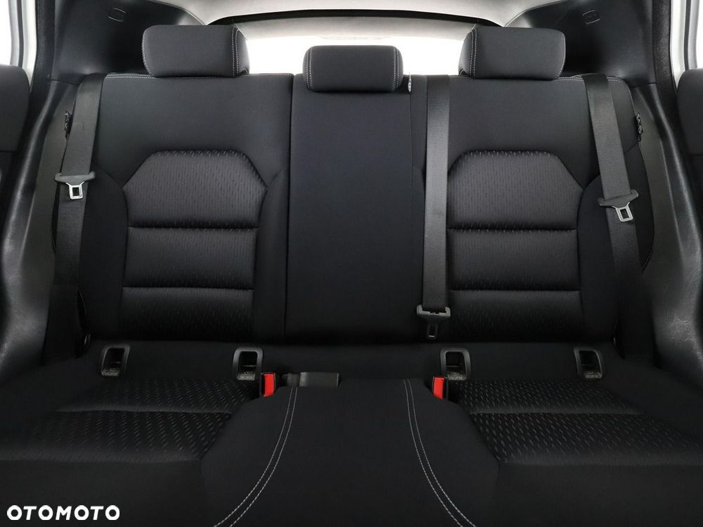 Infiniti Q30 - 19