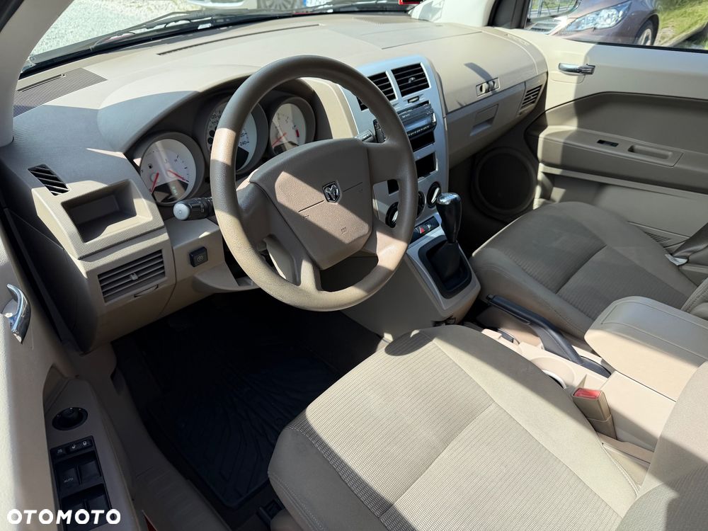Dodge Caliber 1.8 SE - 35