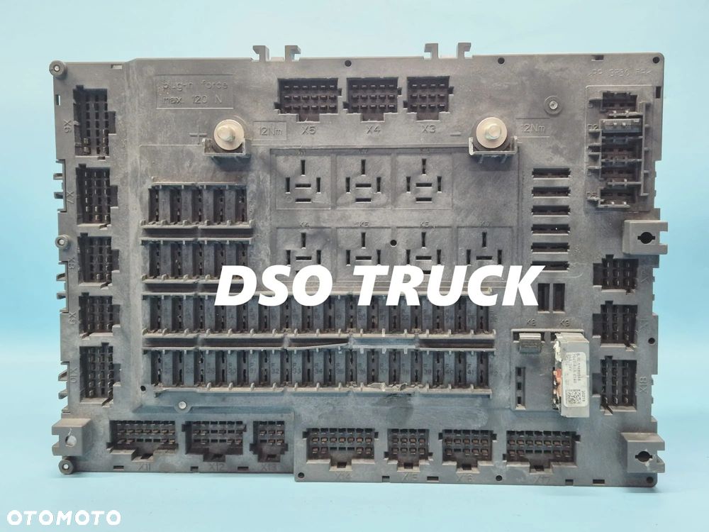 Skrzynka Tablica Modul Plyta bezpiecznikow A0014466058 MERCEDES MP4 - 3