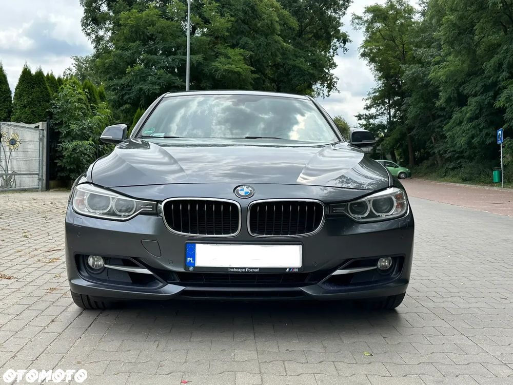BMW Seria 3 328i - 5