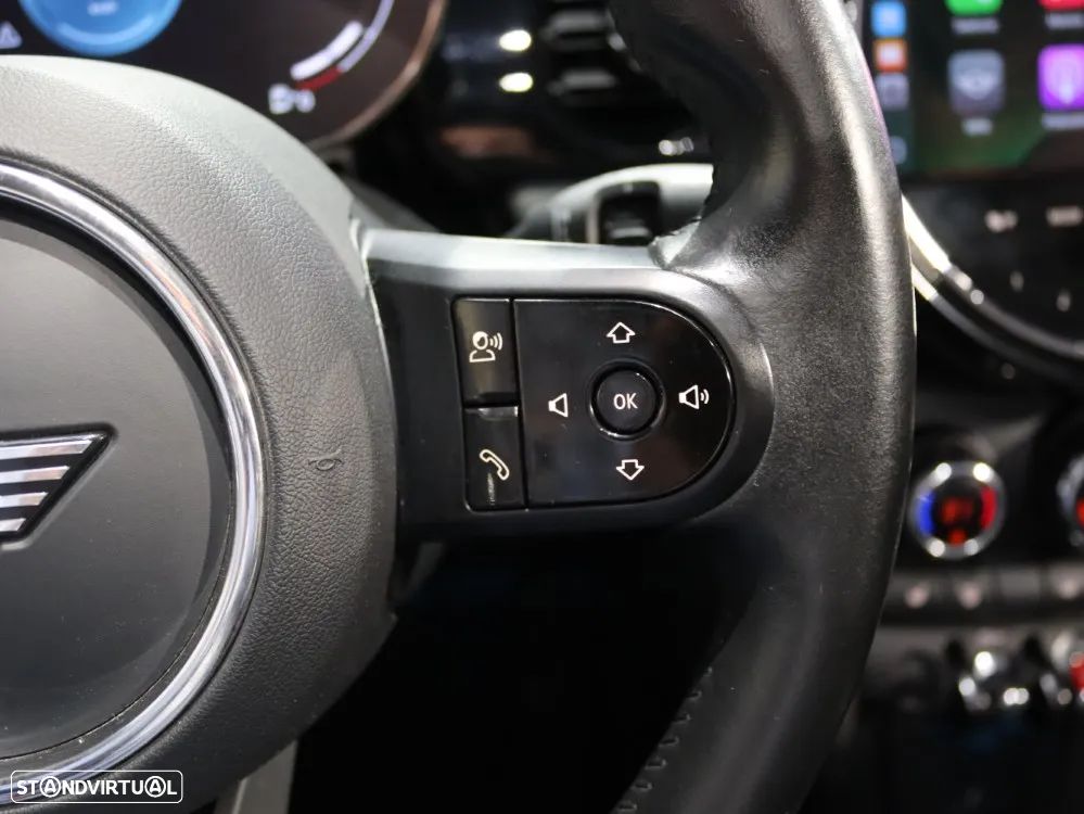 MINI Cabrio Cooper Premium Classic Auto - 24