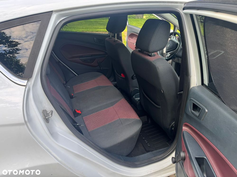 Ford Fiesta 1.6 Titanium - 9